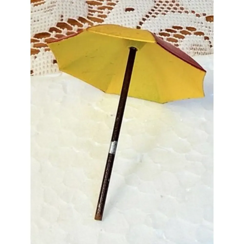 Department 56 Hot Dog Vendor Collectible